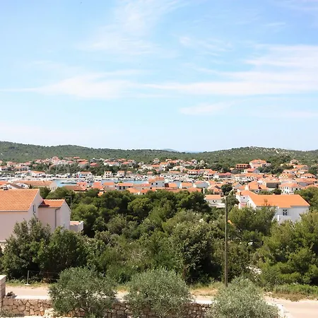 Jezera 5079a Tisno